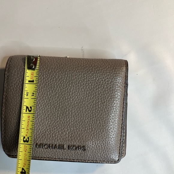 Michael kors Grey Leather pebble fold wallet - Picture 4 of 5